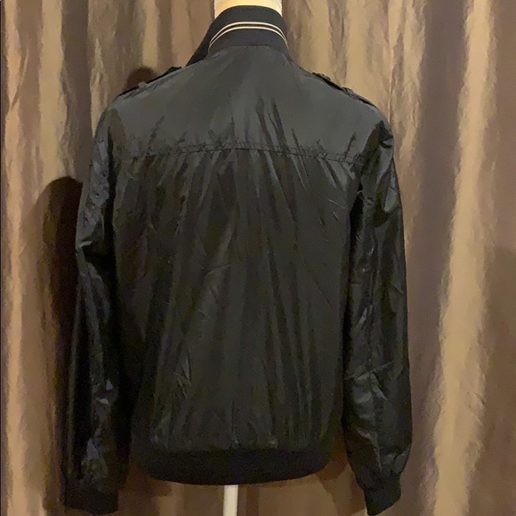 H&M windbreaker - Picture 4 of 9